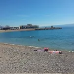 شقة X